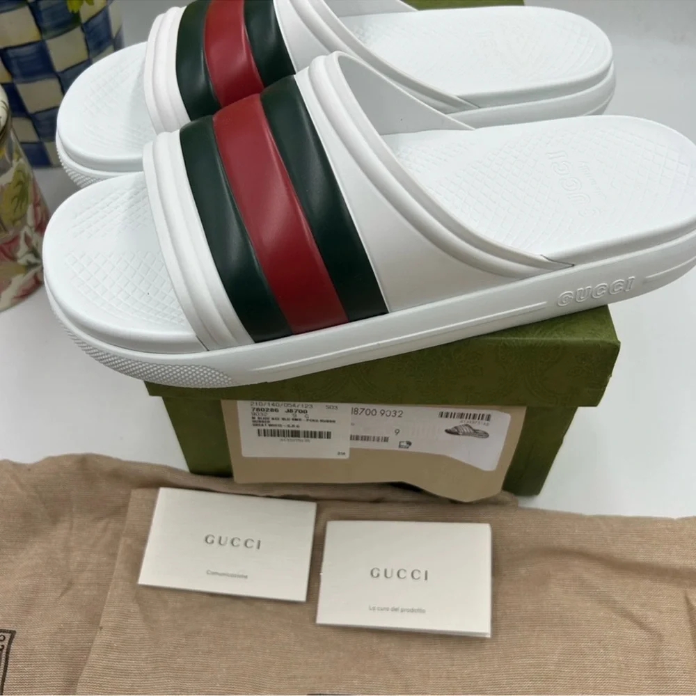 Men’s Gucci, Ace Web, striped rubber pool slide size 9 made in Italy.